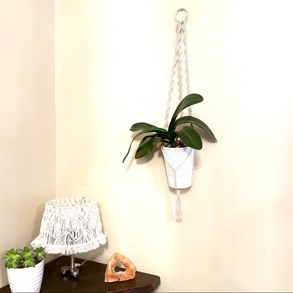 Hand made Macrame plant hanger - Picture 8 of 8